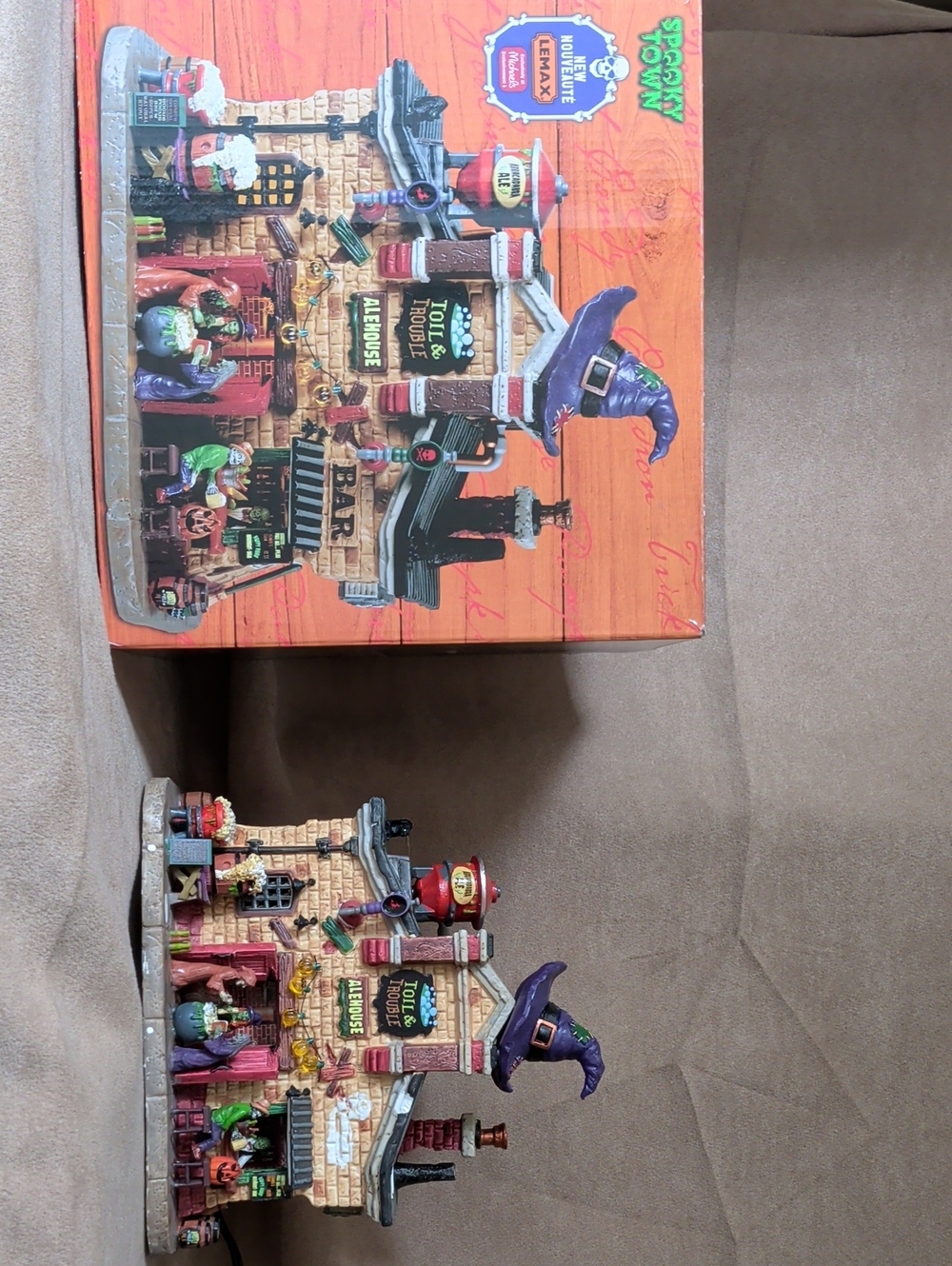 Lemax Spooky Town Toil & Trouble Alehouse